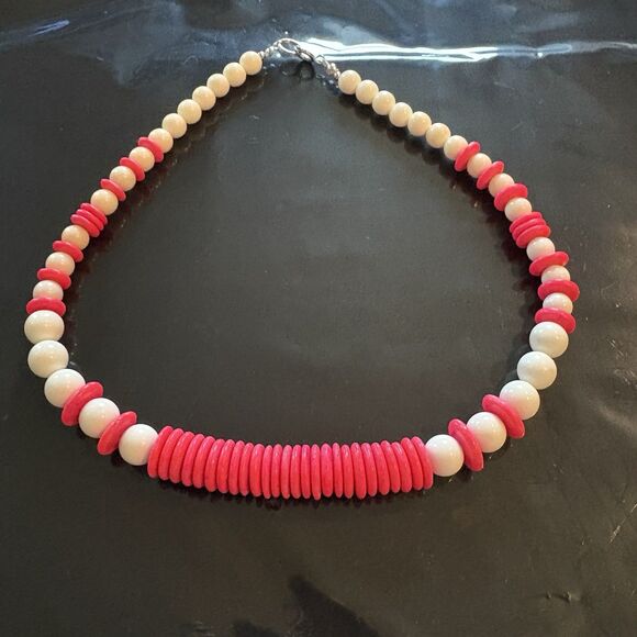 Vintage Necklace Pink And White Beaded Chunky Costume Jewelry 1980s Retro - Picture 1 of 5